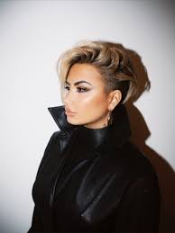 Demi lovato debuted her latest hair color—teal blue—via her instagram on oct. Demi Lovato On Twitter New New Cut Color By Alchemist Amber Hair Paul Norton Makeup Rokaelbeauty Styling Siena Pics Kritikozzz