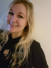 Introducing a fairy cosplayer and her husband