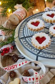 Spitzbuben Linzer Augen Rezept Sweets Lifestyle Rezept Spitzbuben Rezept Linzer Augen Rezept Spitzbuben