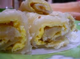 Itulah resepi 'durian crepe' yang menjadi fenomena pada masa sekarang ni.kalau rasa malas nak buat,beli aja kat tempat yang ada jual.hahaha. Resepi Puff Sardin Guna Roti Prata