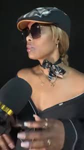 Mz. Von (@bright3y3s48)