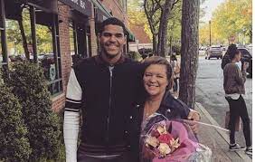 He played one season of college basketball for the tennessee volunteers. Tobias Harris Mother Lisa Harris Bio Wiki Lisa Harris Small Forward Los Angeles Clippers