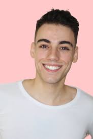 Hey Fam.... I'm any afro and dancehall Artist Nashie Lyon by name from Zim  but based in S A...please kindly follow me