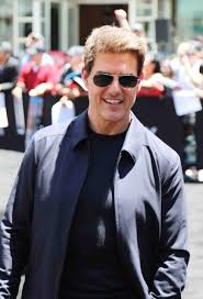 Последние твиты от tom cruise (@tomcruise). Der Countdown Lauft Tom Cruise Fliegt Im Oktober 2021 Ins All