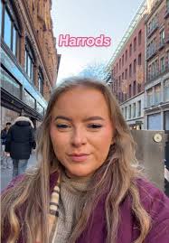 Exploring Harrods: A Shopper's Delight in London