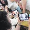 Imagen de la noticia para "como usar" telefonos inteligentes internet "redes sociales" "adultos mayores" de Diario El País