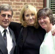 Most of us are aware that jo rowling likes to foreshadow what is coming. Literatur J K Rowling Will Potter Lexikon Verhindern Welt
