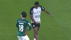 Corinthians multa André em 10% do salário após expulsão no Dérbi