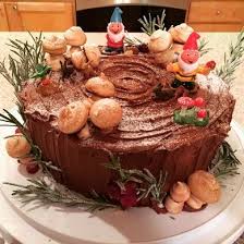 Black Forest Yule Stump Cake Recipe Chowhound Cake Recipes Christmas Baking Recipes