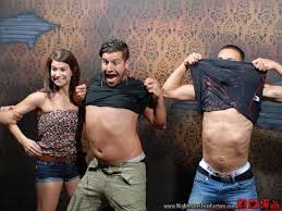 More Hilariously Frightened Faces From A Haunted House Funny Photos Of People Haunted House Funny Photos