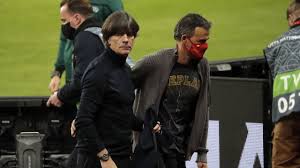 Es werden unter anderem die trainerstationen und seine stationen als spieler aufgelistet. Joachim Low To Stay On As Germany Coach Dfb Announce But Is It The Correct Decision Eurosport