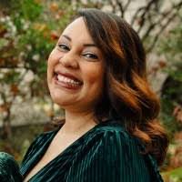 Cindy Gallo's Instagram, Twitter & Facebook