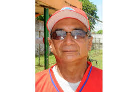 Cámara remó para acercarse a la orilla