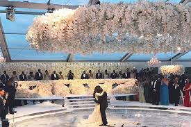 Maybe you would like to learn more about one of these? Victoria Swarovski Trug Ein Hochzeitskleid Fur 800 000 Euro