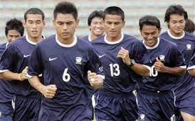 เริ่มกันที่ชุดแรกเมื่อปี 2007 ซึ่งปีนั้นทีมชาติไทย เป็นหนึ่งในเจ้าภาพร่วมของฟุตบอลเอเชียน คัพ 2007 ร่วมกับอีก 3 ชาติในอาเซียน อย่าง มาเลเซีย, อิน. à¸ˆà¸²à¸à¸­à¸²à¸£ à¹€à¸ˆà¸™à¸• à¸™à¸²à¹ƒà¸™à¹‚à¸„à¸›à¸²à¸¯ à¸¡à¸²à¸– à¸‡à¹„à¸—à¸¢à¹ƒà¸™à¹€à¸­à¹€à¸Š à¸¢à¸™à¸„ à¸ž