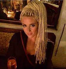 Weisse Frauen Die Blond Box Zopfe Rastazopfe Frisuren Weisse Frauen Braids Rastazopfe Frisuren