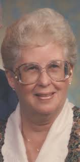 Lola Magee's Instagram, Twitter & Facebook