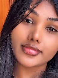 Me Adota? A beleza da mulher indígena