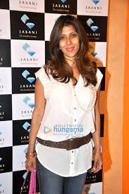 Celebs Grace Jasani Jewellery Preview Renu Chainani Images Bollywood Hungama Ready stocks of 2500+ products, from budget giveaways to top brands like tumi, moleskine, xd design, santhome, etc. bollywood hungama