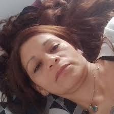 Creo que te di demasiado y ahora me quedé sin nada, me salí debiendo,  cambié lo malo, intenté todos los días ser suficiente, me olvidé del  orgullo y un día simplemente te