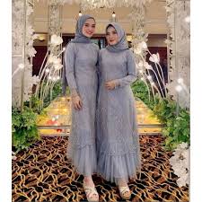 Salah satu baju kondangan yang menjadi baju pesta kekinian 2019 yaitu baju kondangan kebaya modern. Baju Gamis Muslim Terbaru 2020 Model Baju Pesta Wanita Kekinian Bahan Kekinian Busana Gaun Remaja Xl Shopee Indonesia