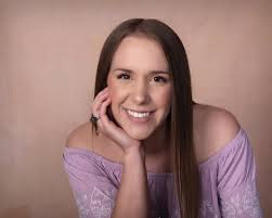 Hannah receives posthumous award for leadership and service