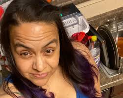 Perla Loya's Instagram, Twitter & Facebook