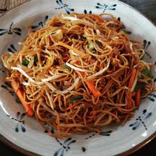 Homemade Hong Kong Style Cantonese Chow Mein Food Recipes Vegetarian Chow Mein Recipe Traditional Chinese Food Cantonese Food