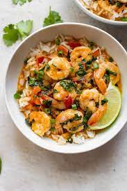 Add the red curry paste and kaffir lime leaves (not shown in photo) and stir fry for about 30 seconds. Easy Thai Shrimp Curry Salt Lavender