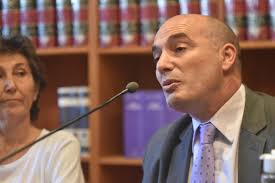 Rodolfo Jáuregui presentó su libro sobre responsabilidad parental