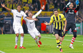 Real madrid were simply outmatched from the onset, made evident by lewandowski's dominating performance. Poleaxing Lewandowski Marca Com English Version