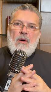 Abouna Fadi Tabet omoì peteĩ ta'anga pyahu