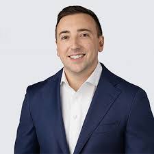 Aaron Rowan's Instagram, Twitter & Facebook