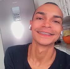 Mais uma briga de fãs foi registrada na #CowboyCarterTour, desta vez em  Londres. Imagina você estar pertinho de Beyoncé, ao som de grandes hits, e  perder seu tempo brigando, gente! 🫠 A