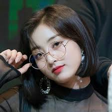 Jihyo (short hair) big head. Jihyo Wallpaper Park Jihyo Wallpaper Wattpad