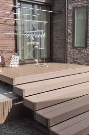 高低差がある場所へのウッドデッキ ウッドデッキ ホーム デッキ