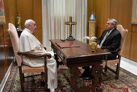Fue un elogio a su par español. Que Le Dijo El Papa A Alberto Fernandez En Su Visita Al Vaticano