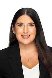 Stephanie Cabrera's Instagram, Twitter & Facebook