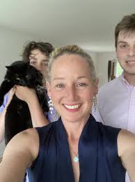 Meet a Mom: Artist Alison Scherr!