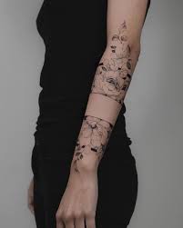 Si pour le moment peu d'articles sont disponibles. Idees De Tatouage Fleur Pour Femme 100 Photos Tatouez