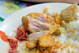 Restaurants are full of people during business hours, so you can make an early reservation or order a meal in advance on their website. Aunty Lee Nyonya Restaurant Melaka The Story Rebecca Saw