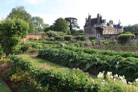 La Normandie Et Ses Jardins Claire En France Vous Fait Decouvrir Grace Aux Textes Photos Sons Et Videos Des Lieux Des Expositions Des Festivals Des Concerts Des Restaurants Ou Des Hotels