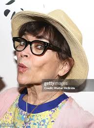 440 Linda Hart Stock Photos, High-Res Pictures, and Images