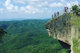 鋸山 海を望むスリルあふれる絶景と幻想的な ラピュタの壁 初心者もokな千葉の低山を徹底紹介 Yama Hack