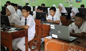 Smp negeri 1 surabaya adalah sekolah menengah pertama favorit yang berada di kota surabaya, jawa timur, indonesia, berlokasi di jalan pacar no. Simak 10 Smp Terbaik Di Jawa Timur Berdasarkan Rerata Nilai Un 2019 Http Www Kalderanews Com