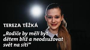 S manželem a další ženou žije v polyamorním vztahu. Kazde Seste Dite Sdili Sve Intimni Fotografie A Videa Najdete Odvahu O Tom Mluvit Radi Tereza Tezka By Skautsky Institut Cti Si Medium