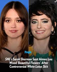🔗: bit.ly/42oDNRi Sarah Sherman is making amends with Aimee Lou Wood after  her controversial portrayal of her White Lotus character.