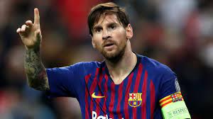 Jun 29, 2021 · the two goals against bolivia helped lionel messi to surpass india's talismanic forward sunil chhetri's goals tally (74) as he now has 75 goals in his kitty. Messi Verlasst Den Fc Barcelona Nach 17 Jahren Im Profiteam Br24