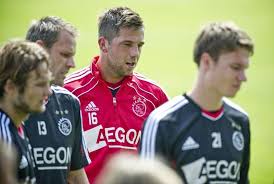 Football statistics of theo janssen including club and national team history. Theo Janssen Fc Twente Houdt Van Keurige Jongens Foto Tubantia Nl