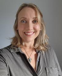 Michelle Dewolfe's Instagram, Twitter & Facebook